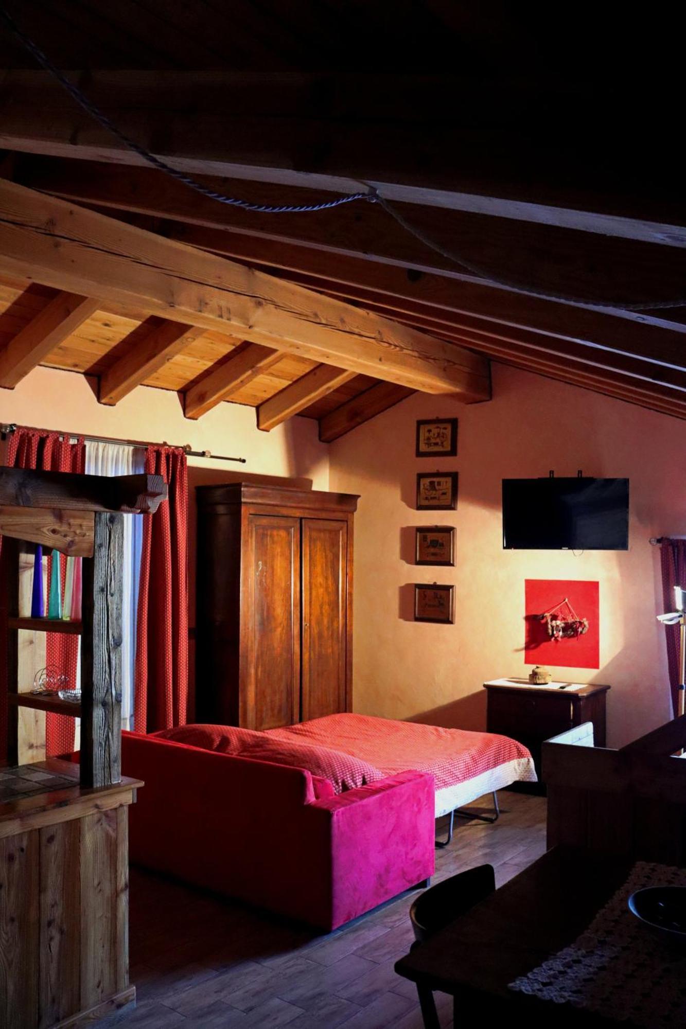 Agriturismo B&B Chevres A Cheval Charvensod Exteriör bild